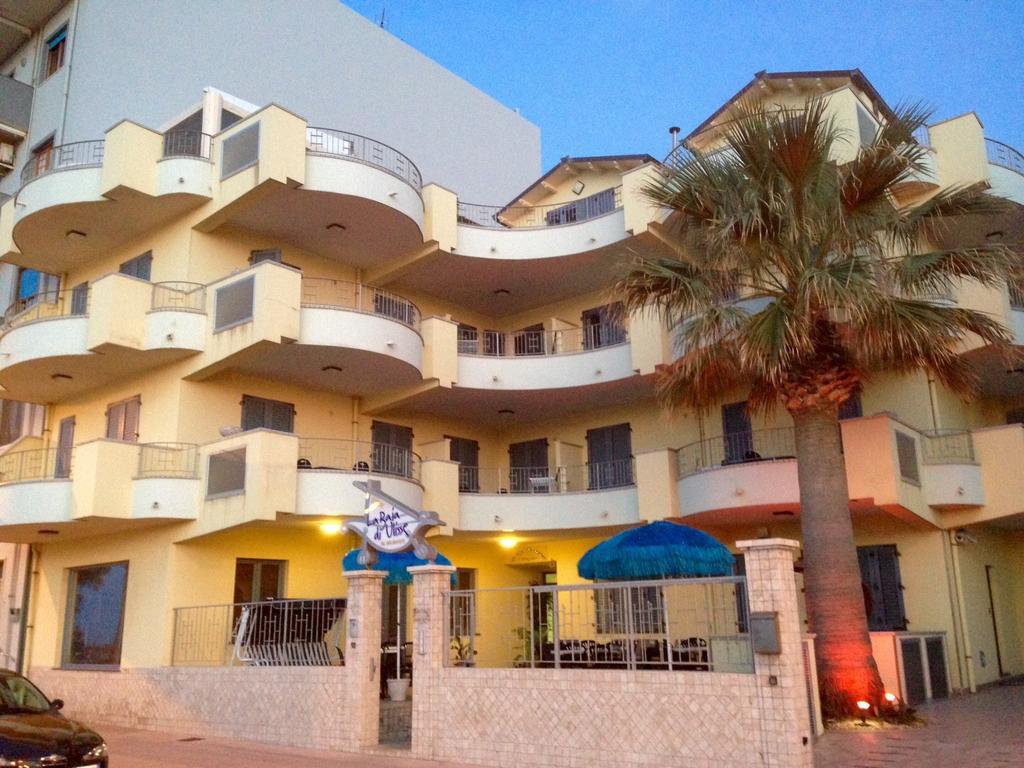 La Baia Di Ulisse Venetico Exterior foto